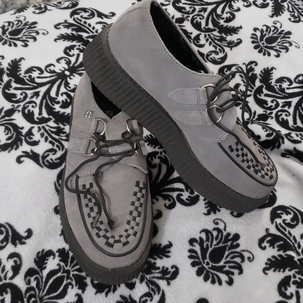 TUK grey creepers